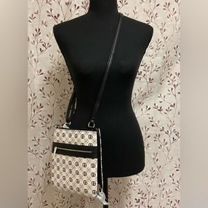 Giani Bernini - Signature Dasher Crossbody (NWT)